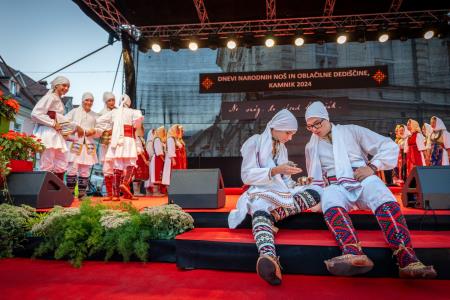 Veselo razpoloženje tudi na drugi festivalski dan Dnevov narodnih noš in oblačilne dediščine v Kamniku (37)